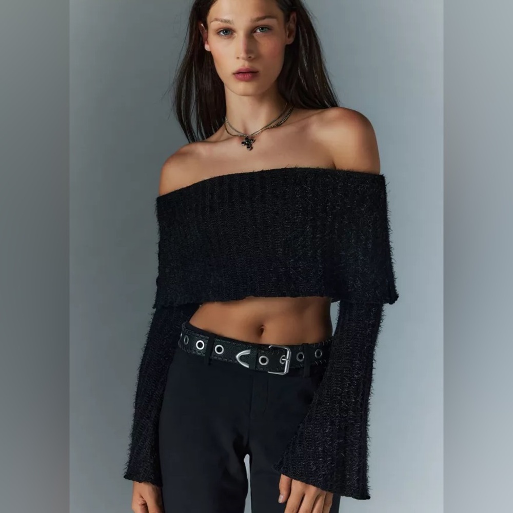 Silence + noise black off shoulder top